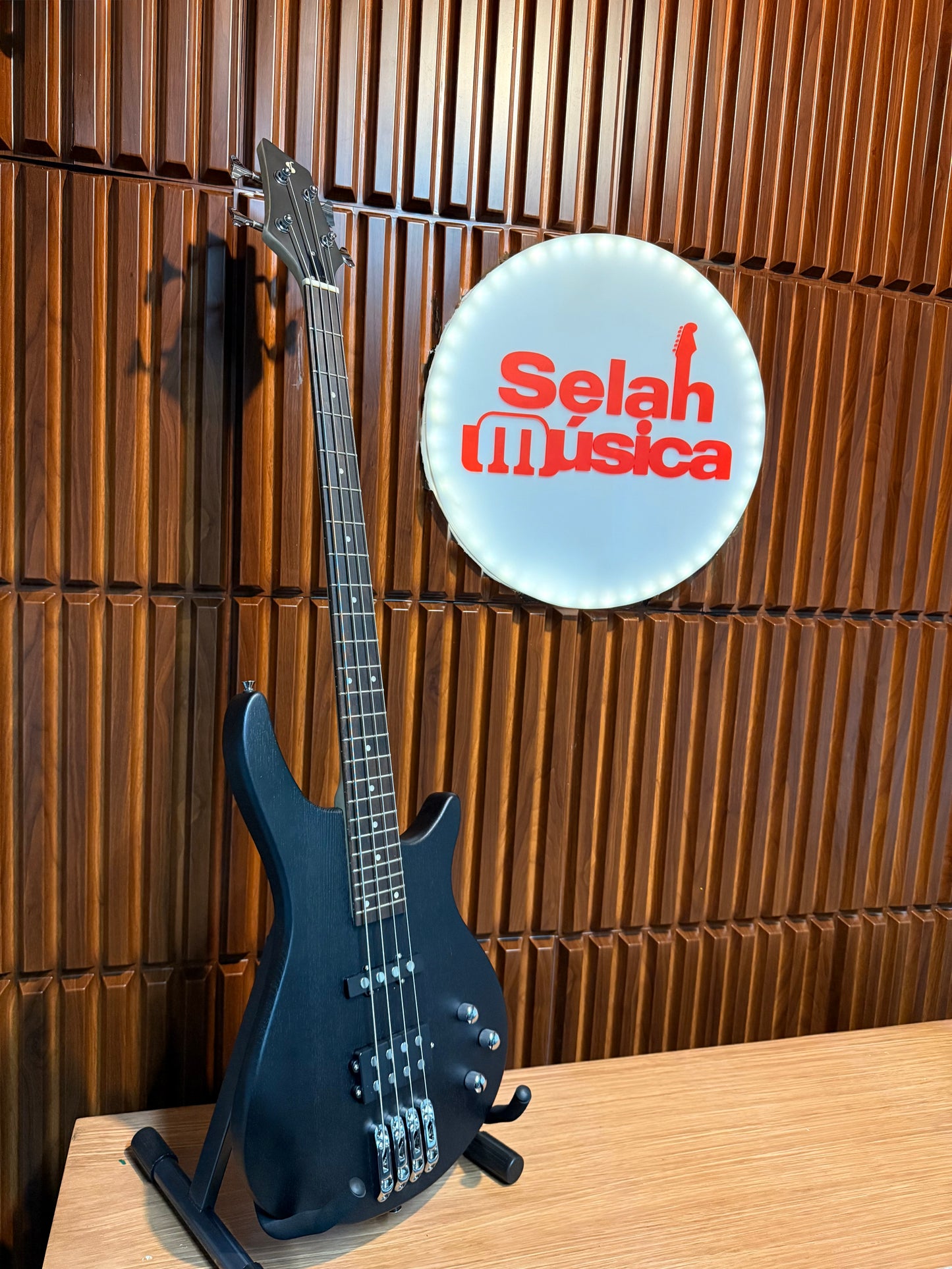 Bajo Eléctrico Stagg SBF-40 4 Cuerdas – Black
