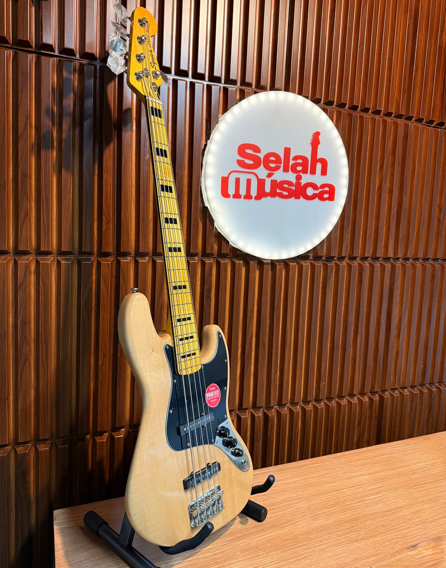 Bajo Eléctrico Squier Classic Vibe ‘70s Jazz Bass V 5 Cuerdas – Natural