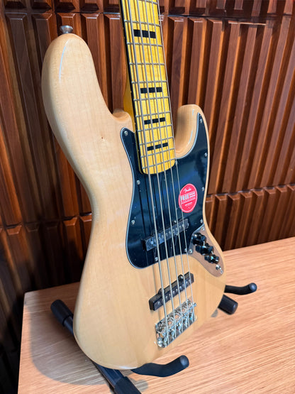 Bajo Eléctrico Squier Classic Vibe ‘70s Jazz Bass V 5 Cuerdas – Natural