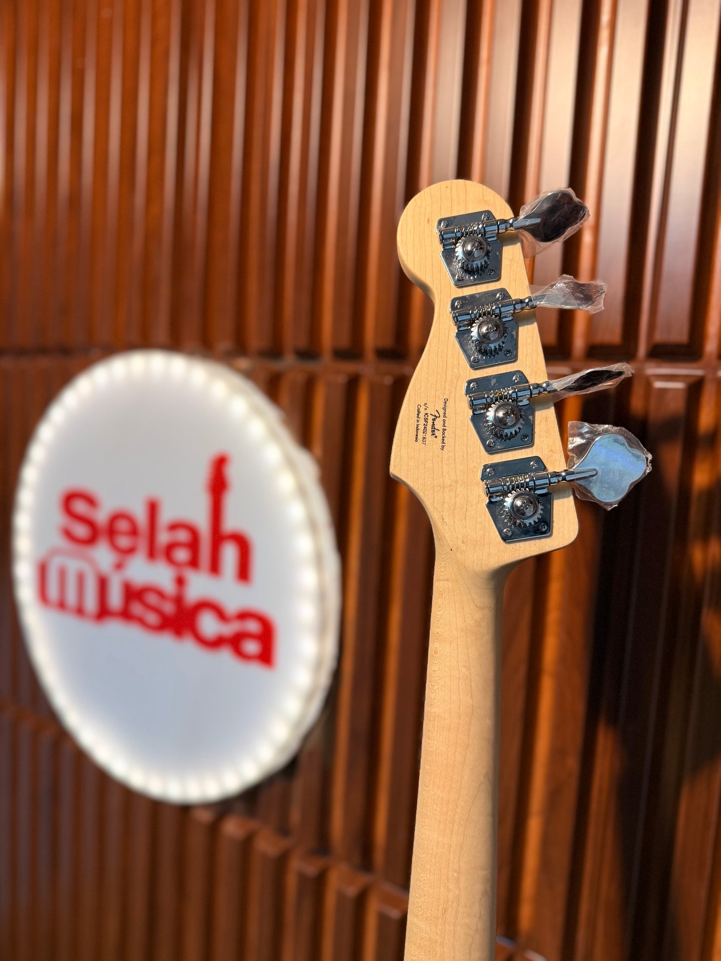 Bajo Eléctrico Squier Affinity Jazz Bass 4 Cuerdas – 3-Color Sunburst