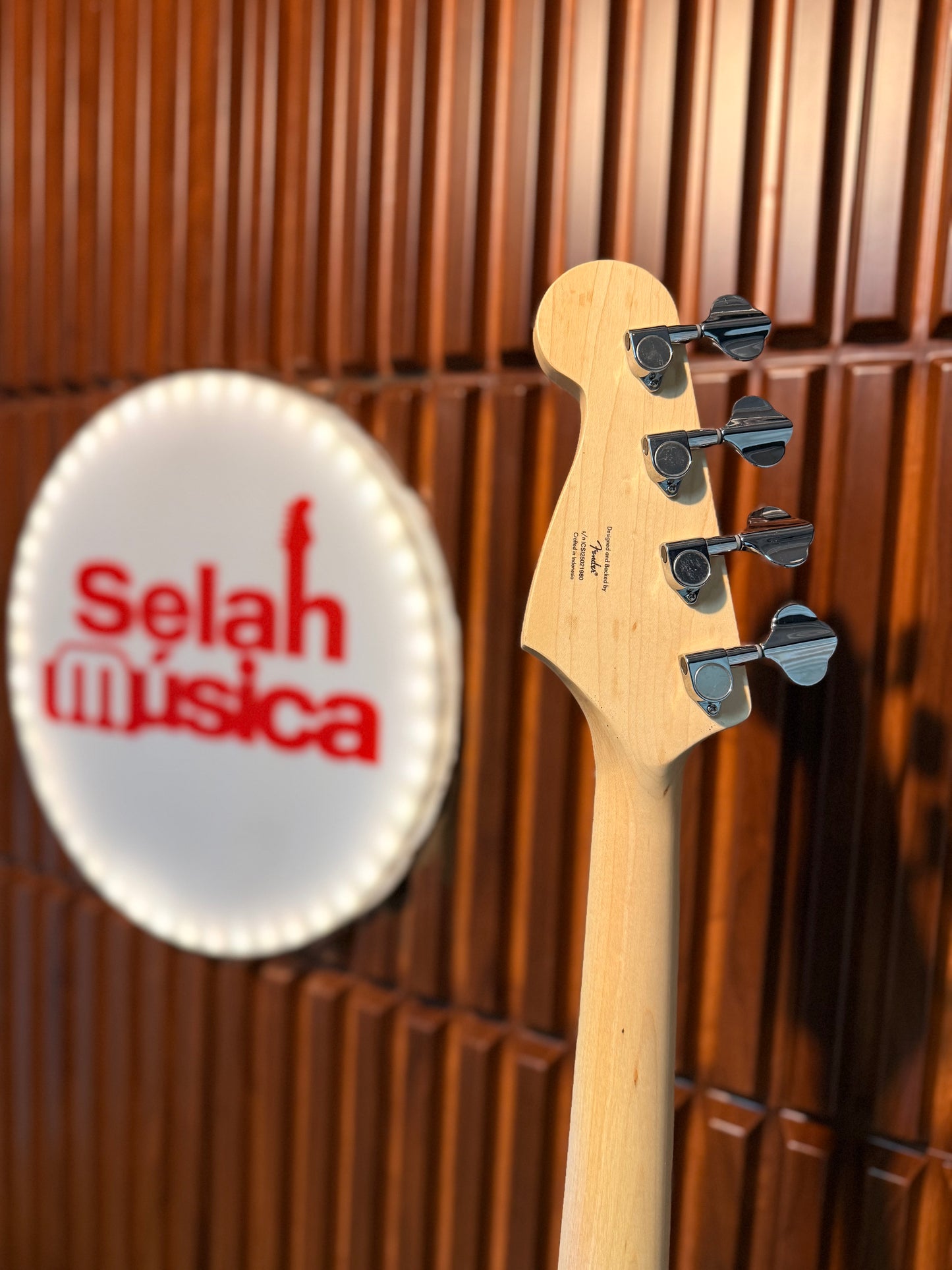 Bajo Eléctrico Squier Sonic Bronco Bass 4 Cuerdas – Black