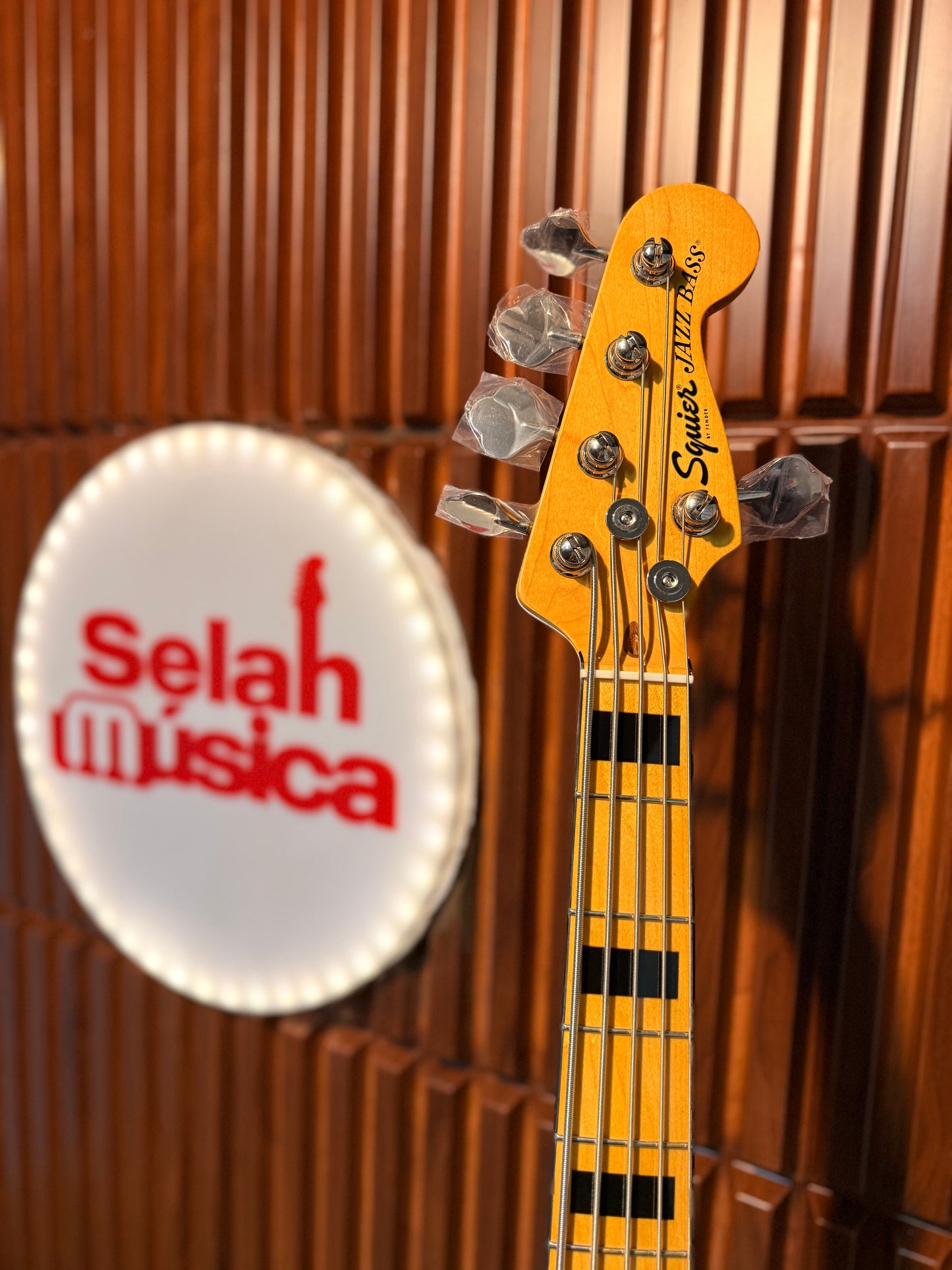 Bajo eléctrico Squier Classic Vibe ‘70s Jazz Bass V – Black