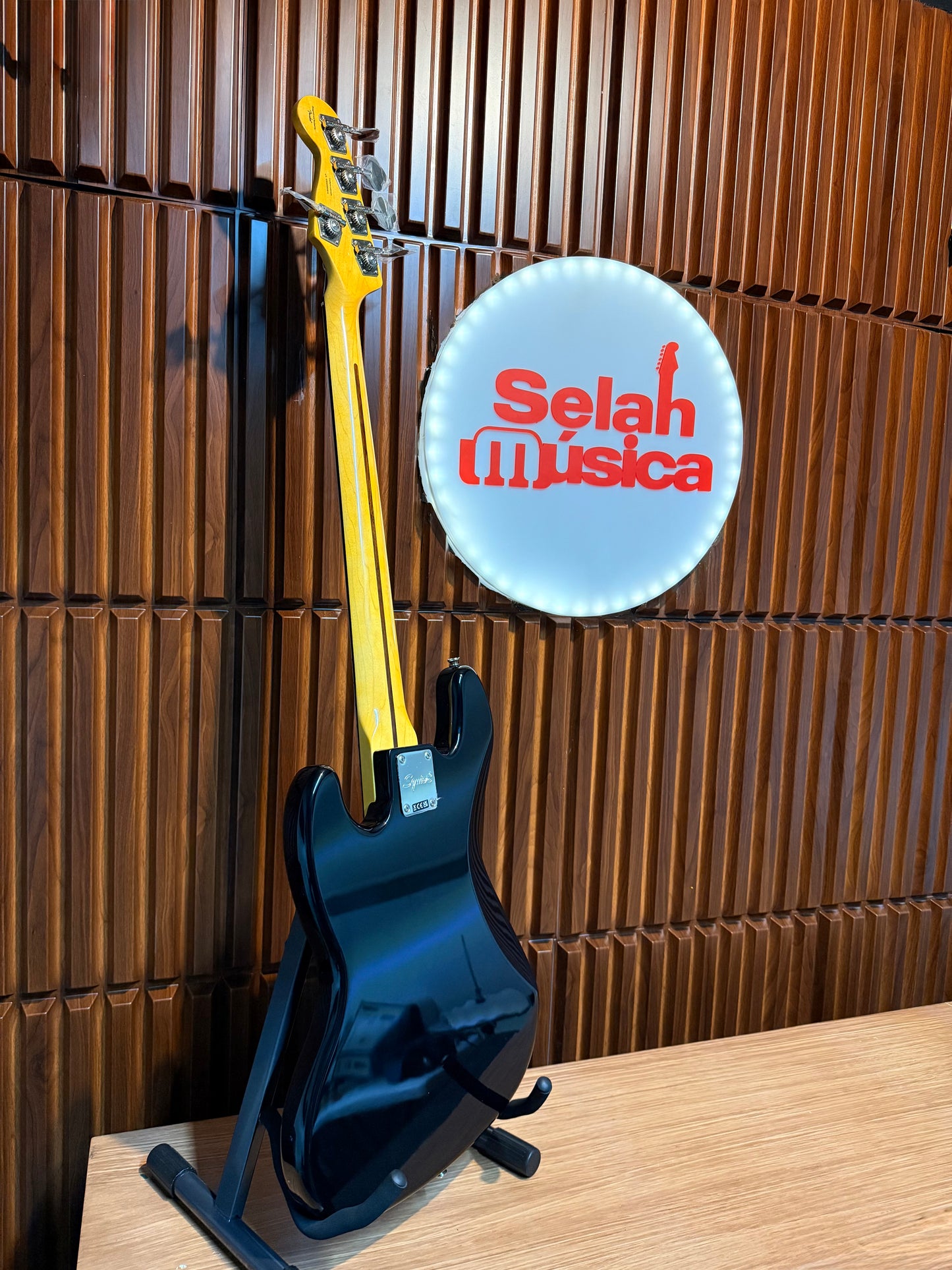 Bajo eléctrico Squier Classic Vibe ‘70s Jazz Bass V – Black
