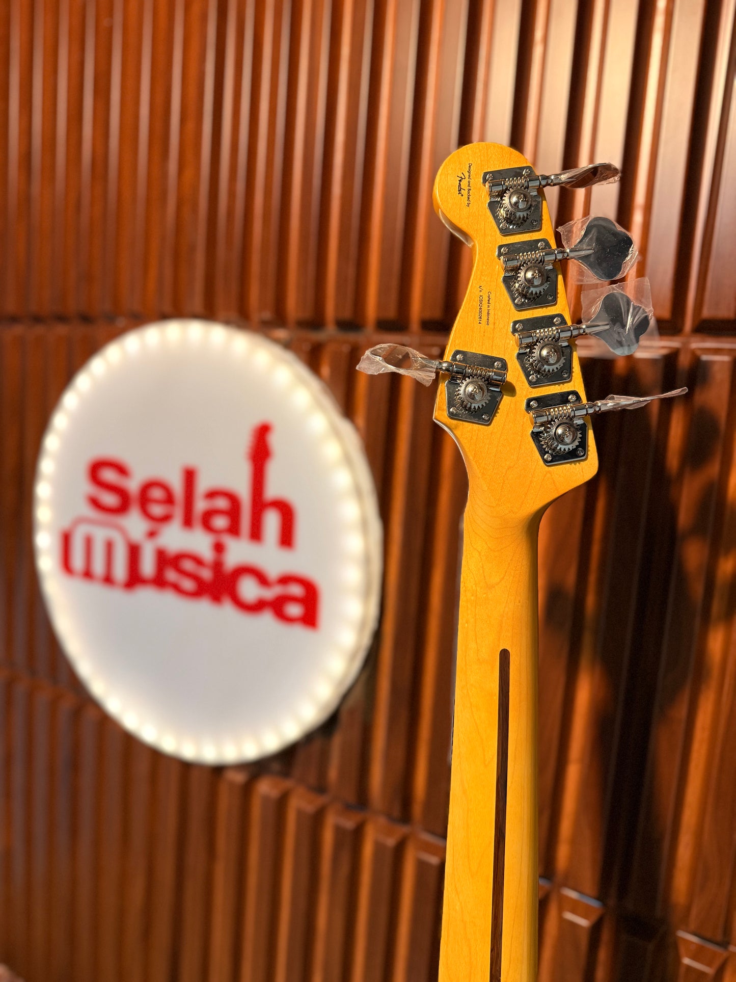 Bajo eléctrico Squier Classic Vibe ‘70s Jazz Bass V – Black