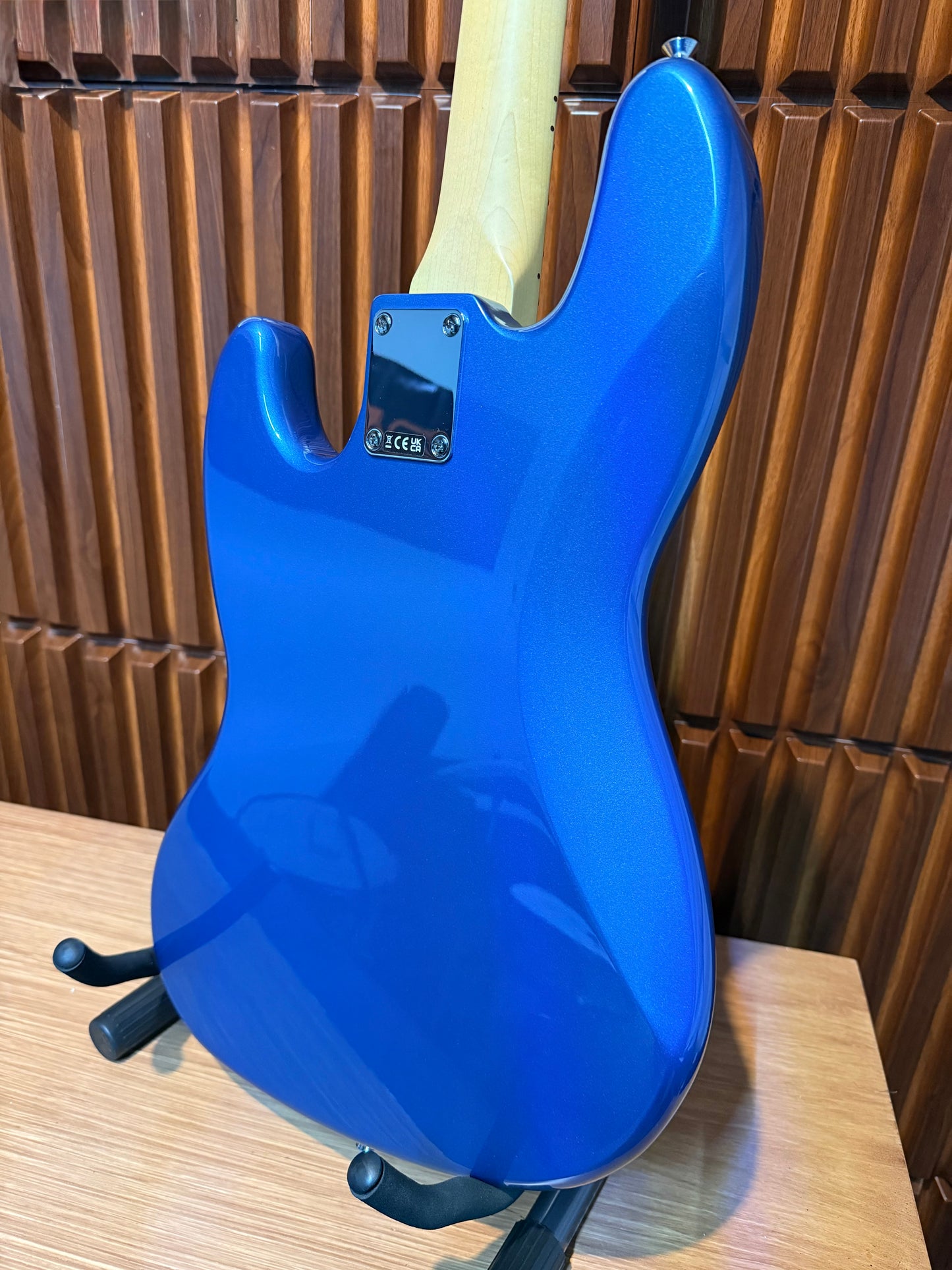 Bajo eléctrico Fender Standard Jazz Bass – Aqua Marine Metallic