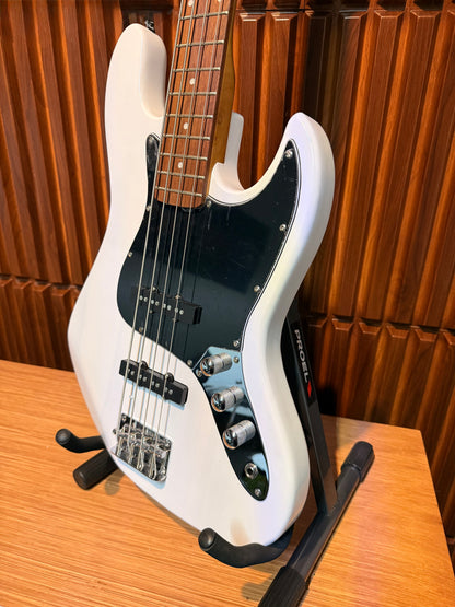 Bajo Eléctrico Stagg Standard “J” 4 Cuerdas – White Blonde