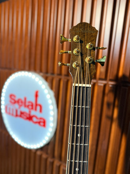 Bajo electroacústico activo La Sevillana B-1005CEQ 5 cuerdas