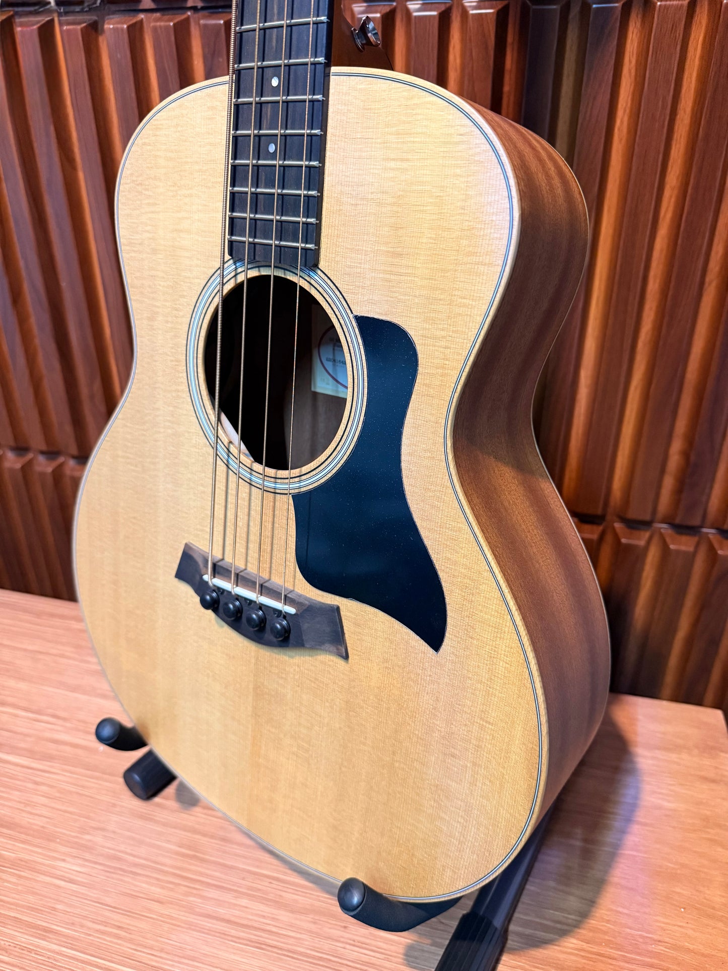 Bajo electroacústico Taylor GS Mini-e Bass