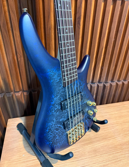 Bajo eléctrico Ibanez SR305EDXCZM 5 cuerdas – Azul Texturizado Mate