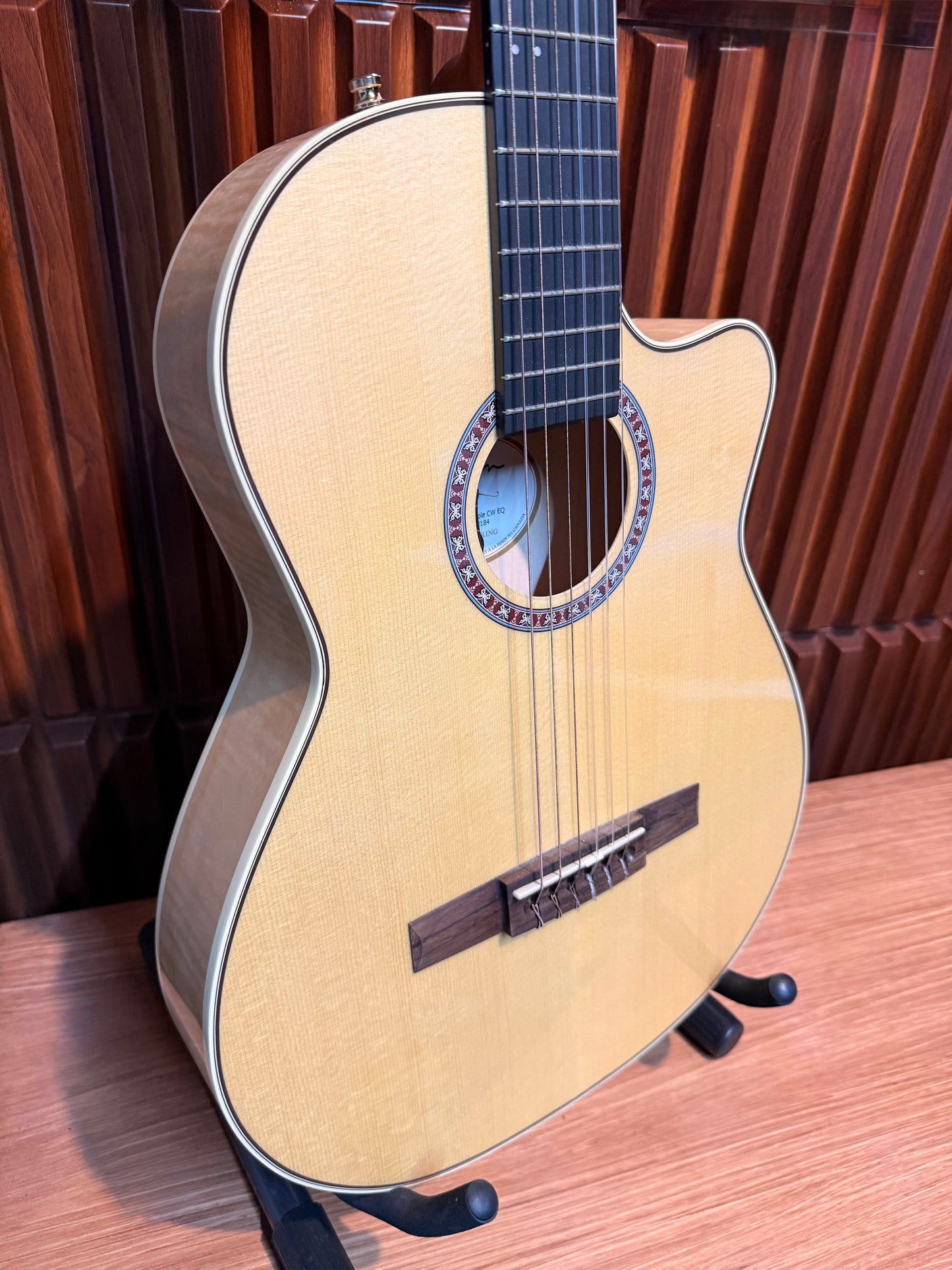 Guitarra electroacústica Godin Arena Flame Maple CW – Natural