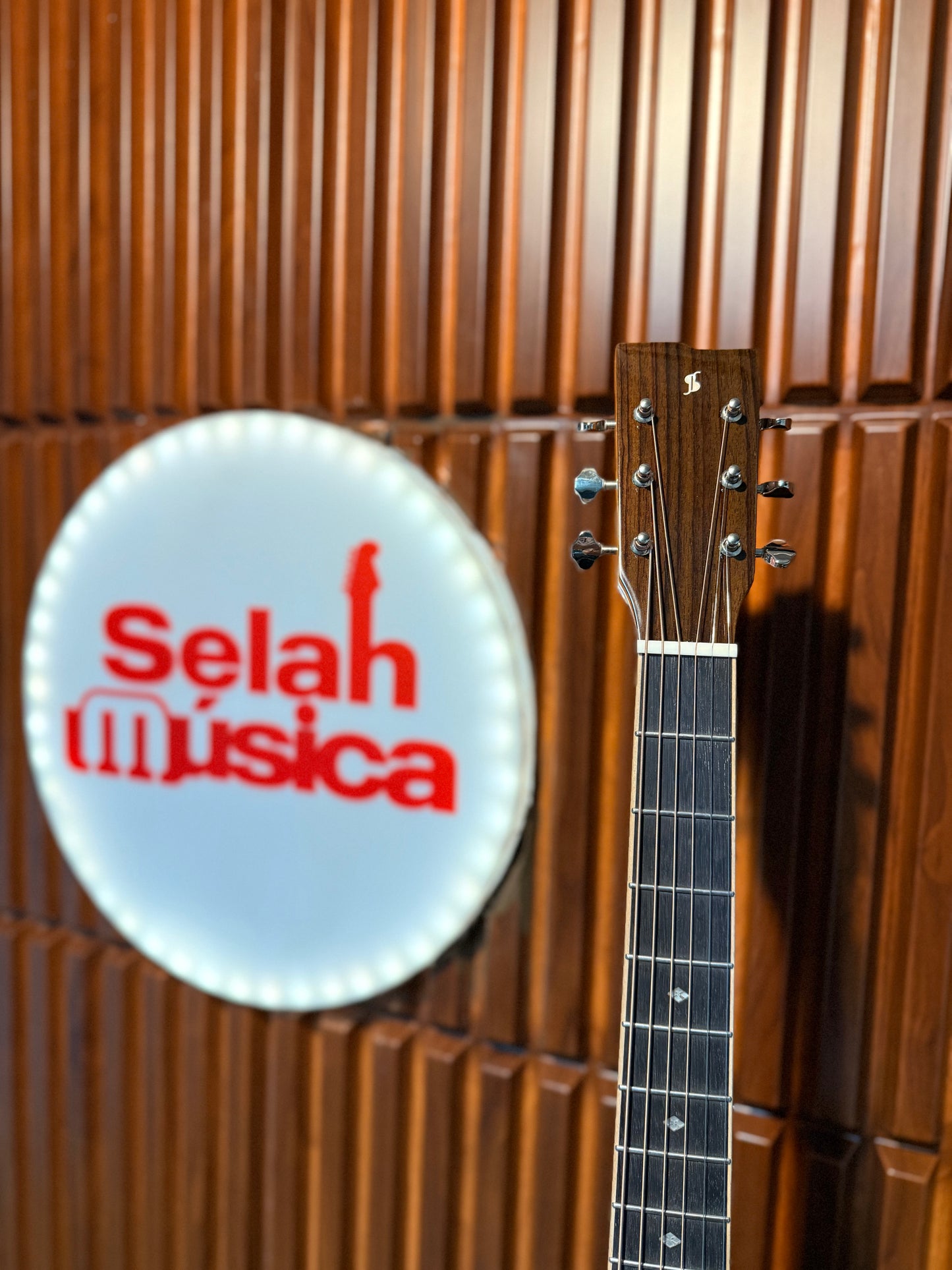 Guitarra electroacústica Stagg SA45-DCE-LW – Natural