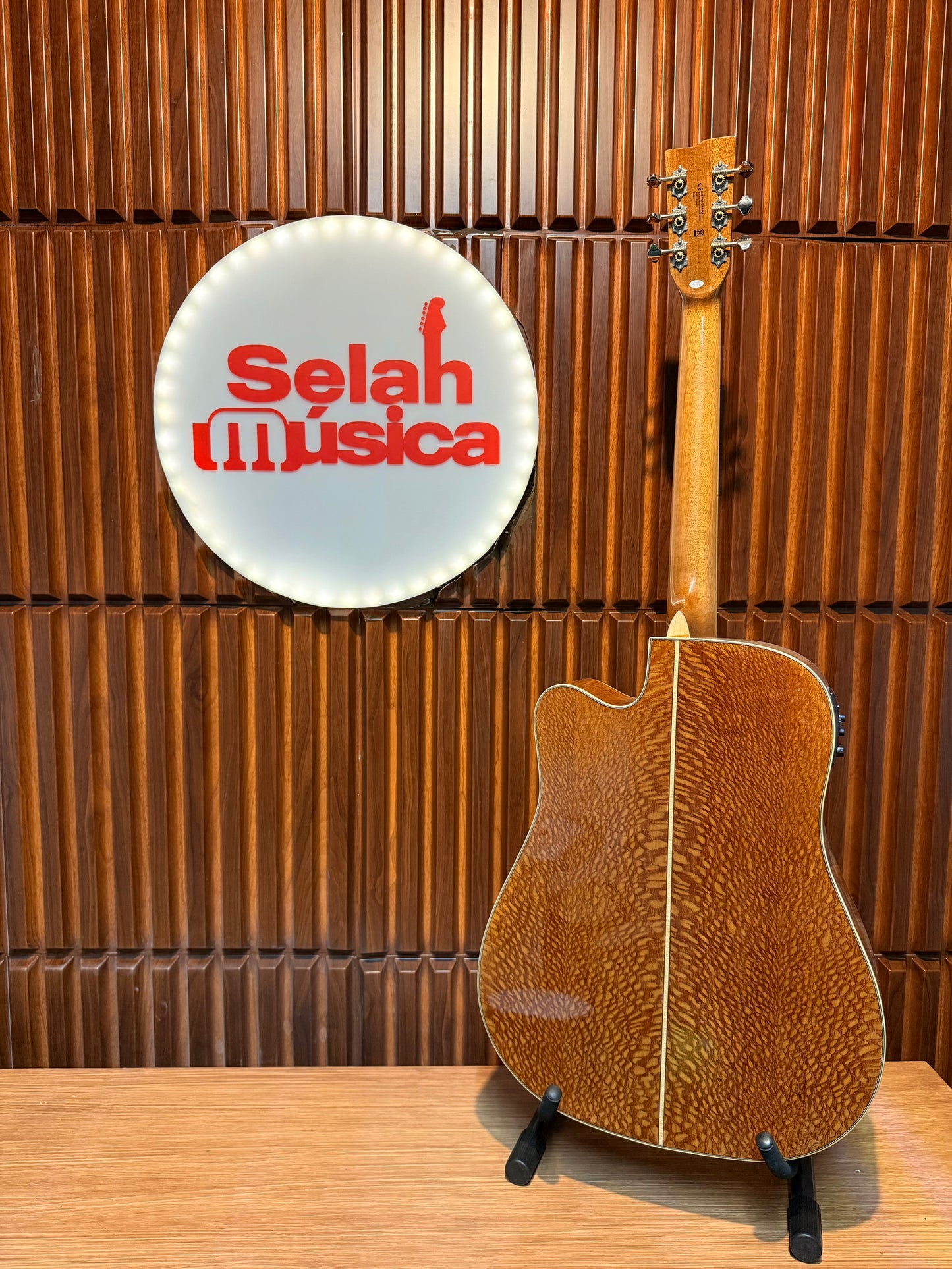 Guitarra electroacústica Stagg SA45-DCE-LW – Natural
