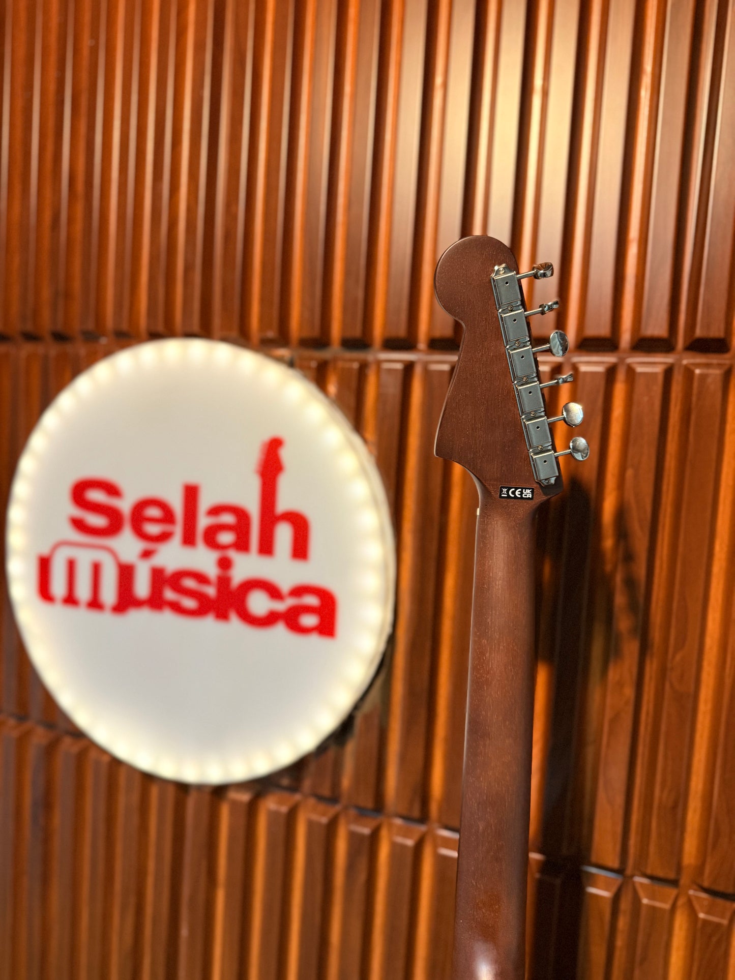 Guitarra electroacústica Fender Redondo Player – Natural