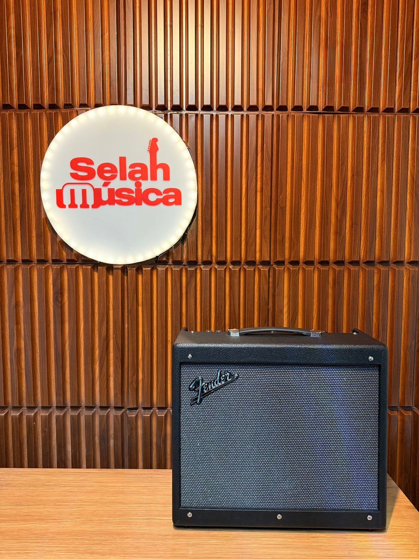 Amplificador para guitarra Fender Mustang GTX50 de 50 watts color negro