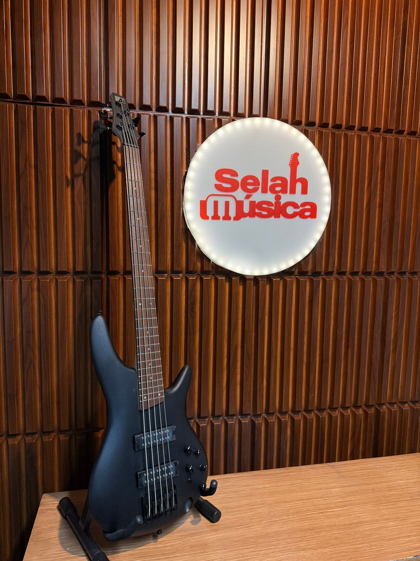 Bajo Eléctrico Ibanez SR305E de 5 Cuerdas