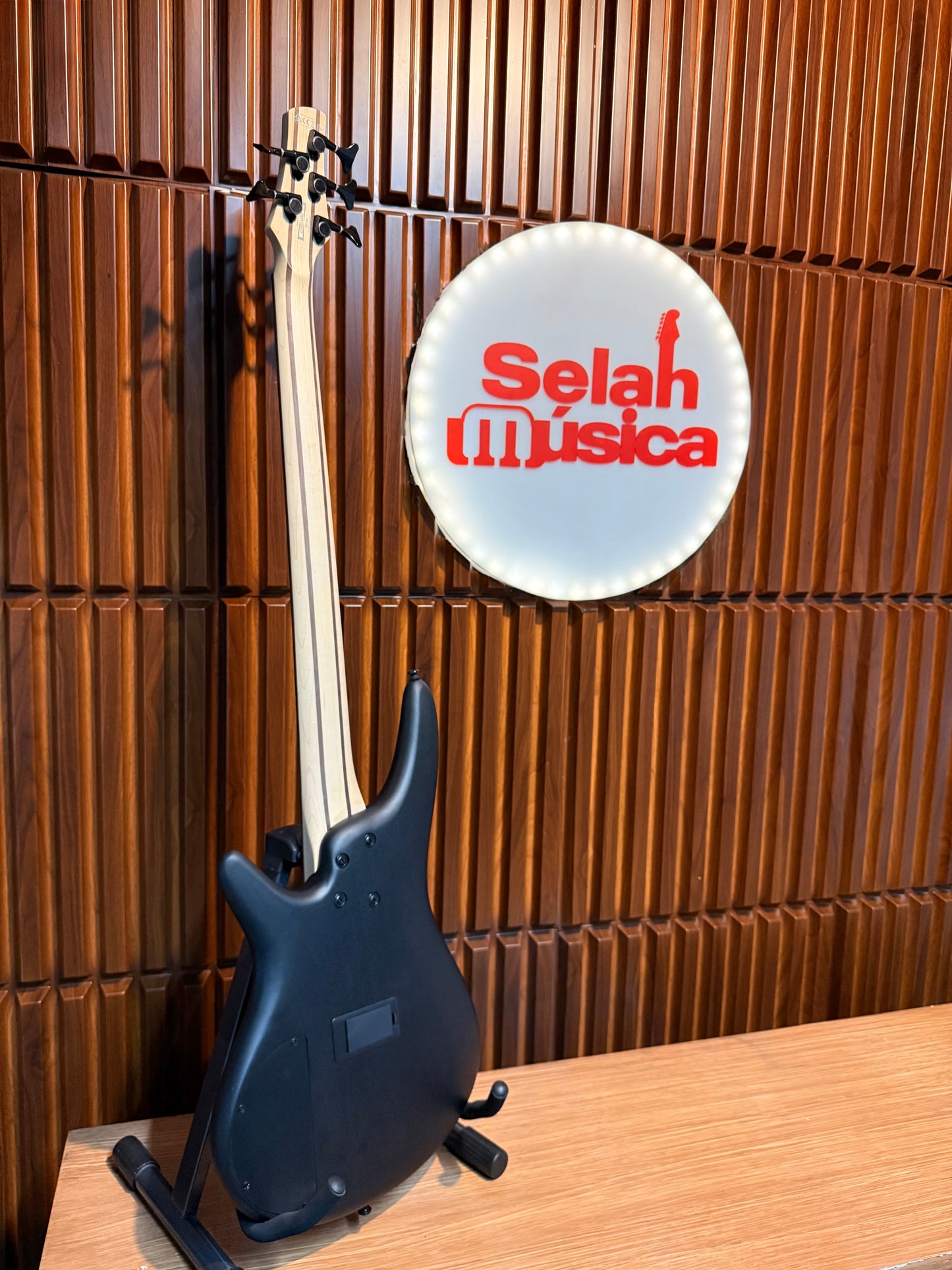 Bajo Eléctrico Ibanez SR305E de 5 Cuerdas