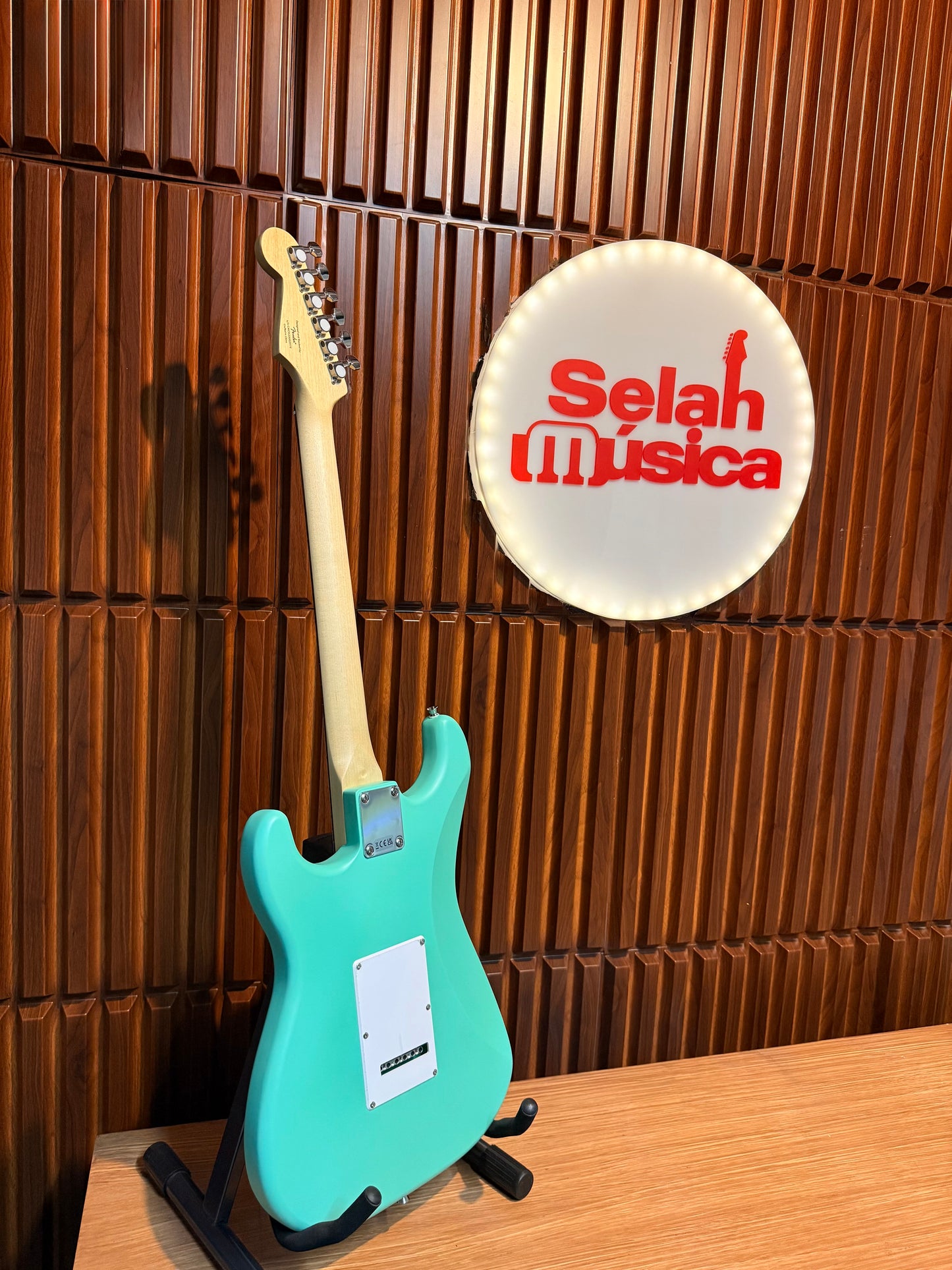 Guitarra Eléctrica Fender Debut Collection Stratocaster Sea Foam Green