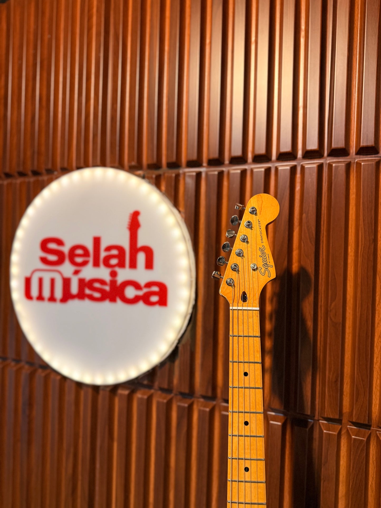 Guitarra Eléctrica Squier Classic Vibe '50s Stratocaster HT Shell Pink
