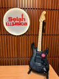Guitarra Eléctrica Squier Affinity Series Stratocaster FMT Black Burst