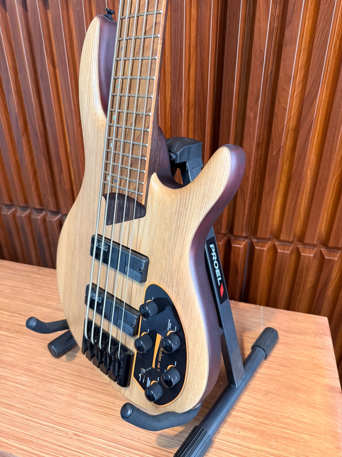 Bajo Eléctrico Cort Artisan B5 Element Open Pore Natural