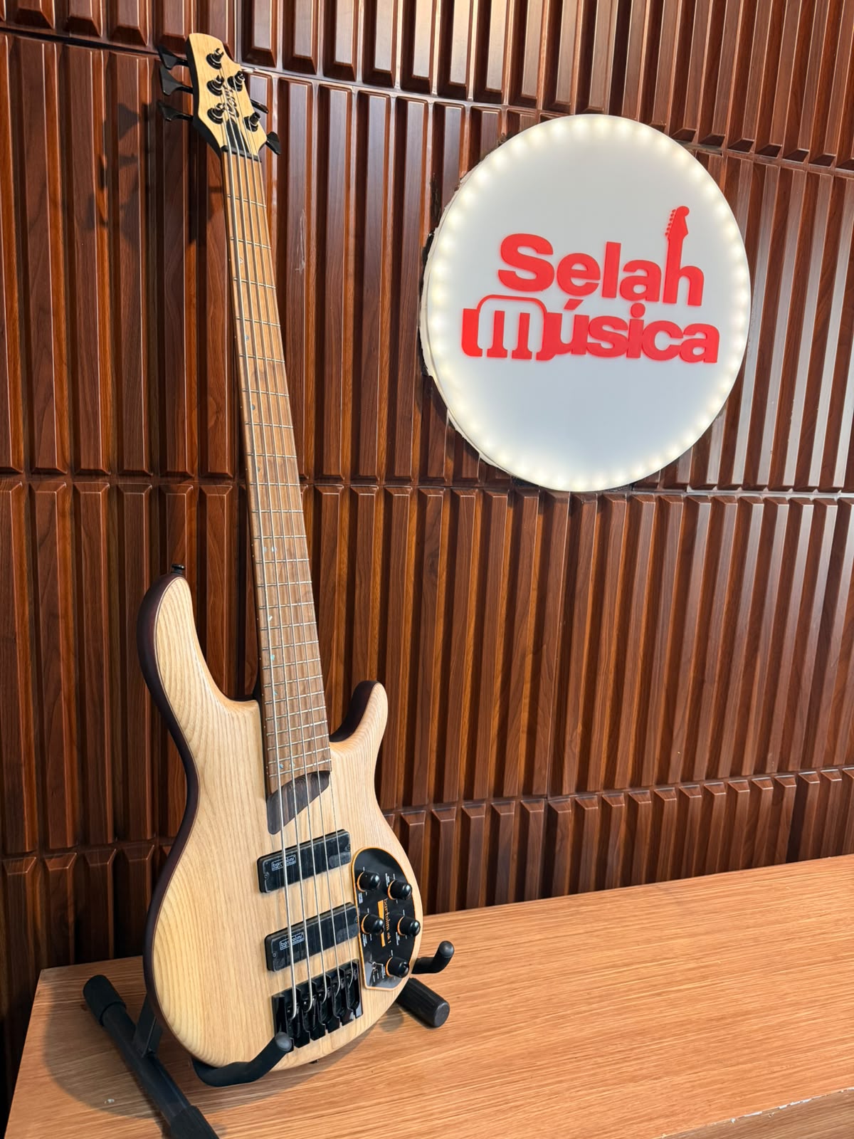 Bajo Eléctrico Cort Artisan B5 Element Open Pore Natural
