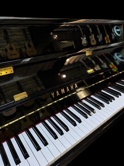 Piano Vertical Yamaha JU109 Silent BK Negro Pulido
