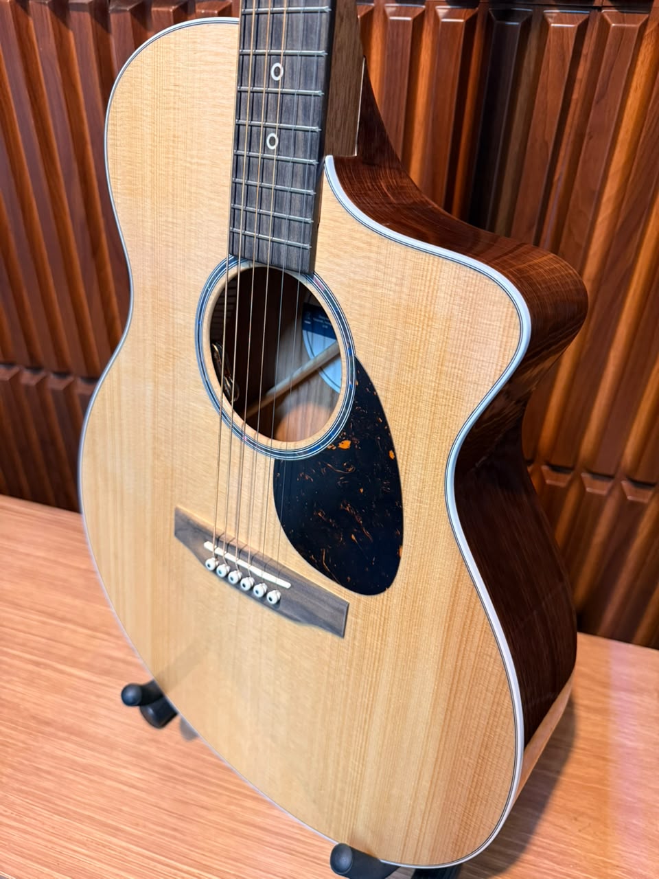 Guitarra Electroacústica Martin SC-13E Modern – Road Series