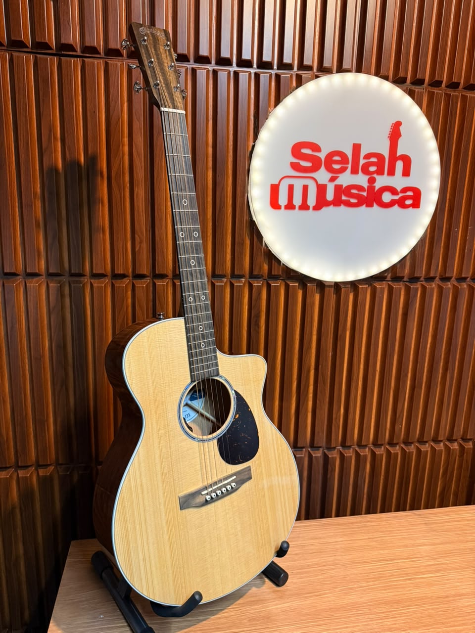 Guitarra Electroacústica Martin SC-13E Modern – Road Series