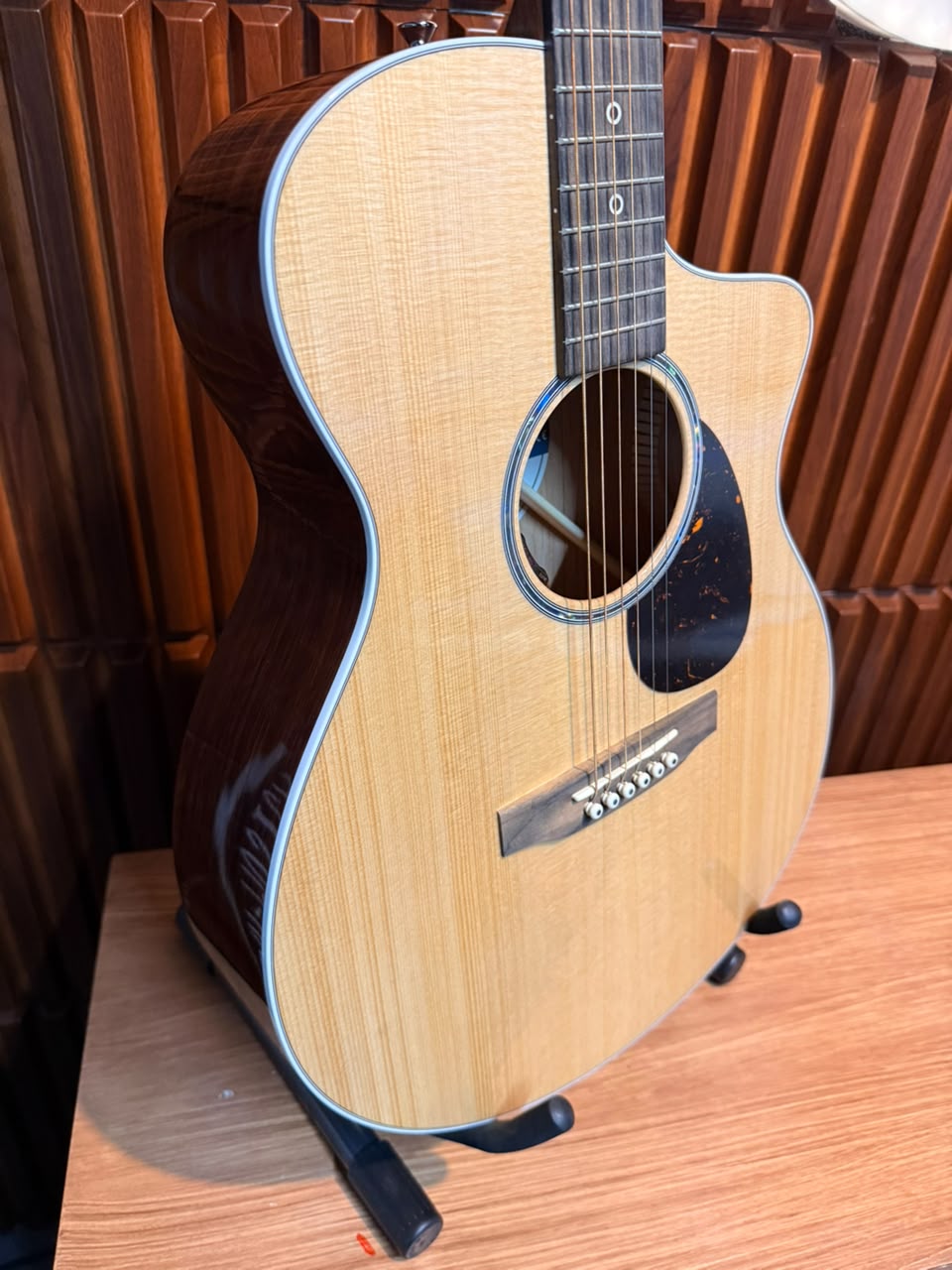Guitarra Electroacústica Martin SC-13E Modern – Road Series