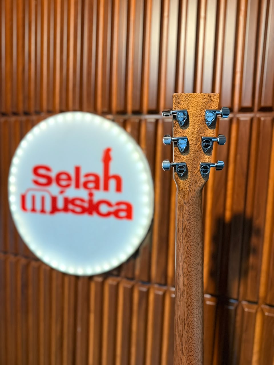 Guitarra Electroacústica Martin SC-10E Road Series