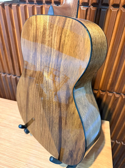 Guitarra Electroacústica Martin 000-12E Road Series