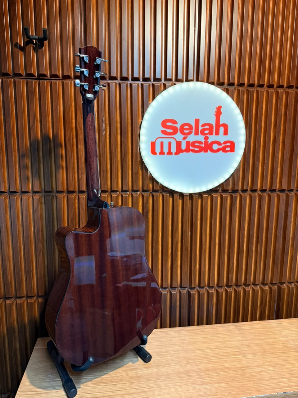 Guitarra Electroacústica Fender CD-140SCE All Mahogany