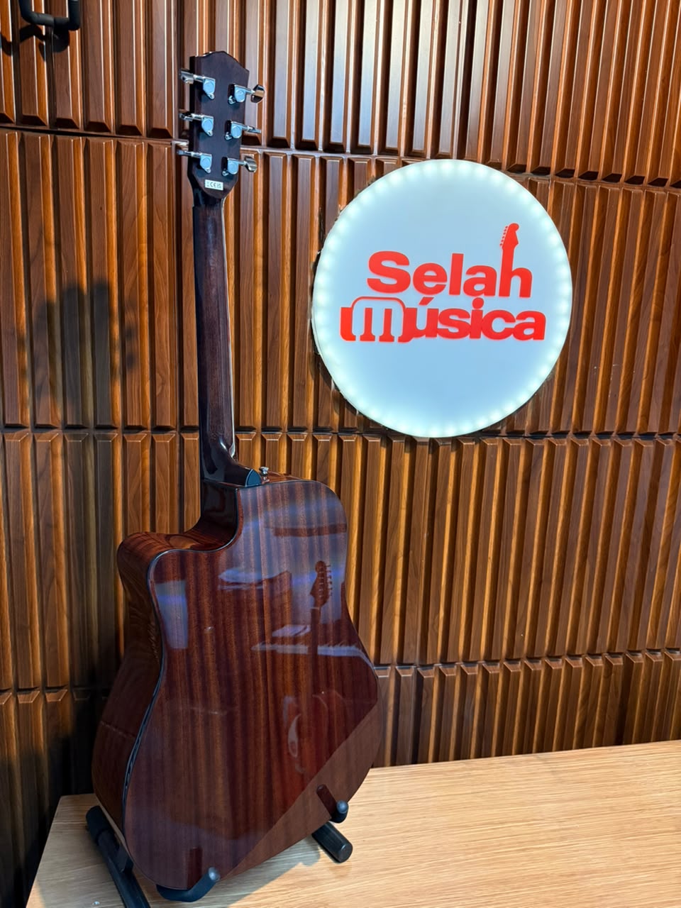Guitarra Electroacústica Fender CD-60SCE All Mahogany