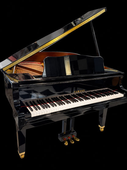 Piano de Cola Yamaha GB1K