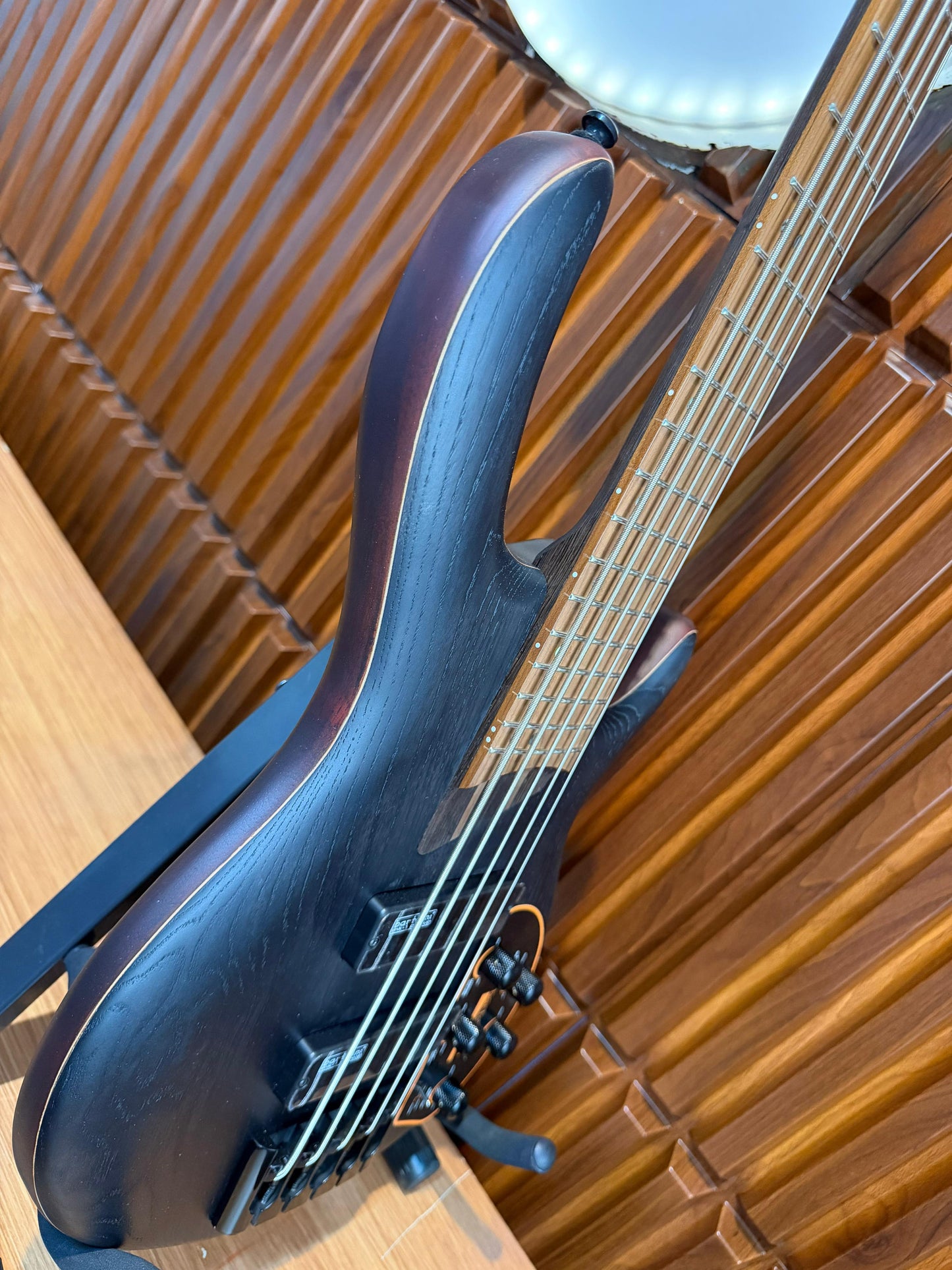 Bajo cort b5